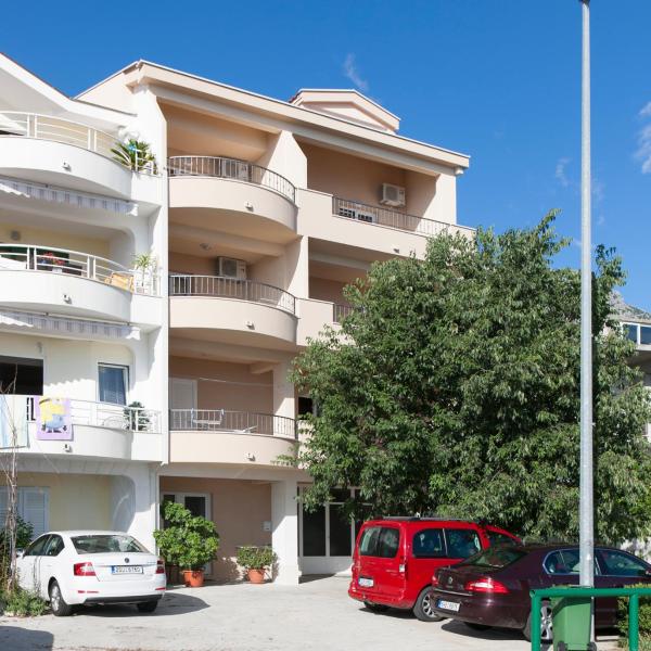 Apartments Nevenka i Josko