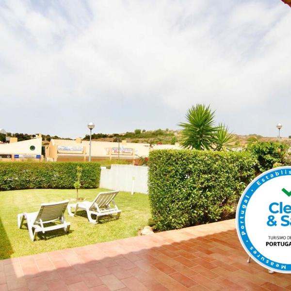 LovelyStay - Alto dos Caliços 2BR House with Garden