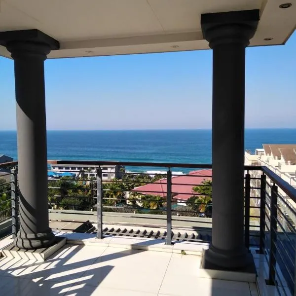 Sancta Maria 10 - Ultimate in luxury & majestic sea views includes private entertainment deck - Free wifi, hotel in Kingsburgh