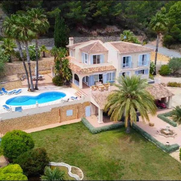 Unique villa with a homey atmosphere in Altea La Vella