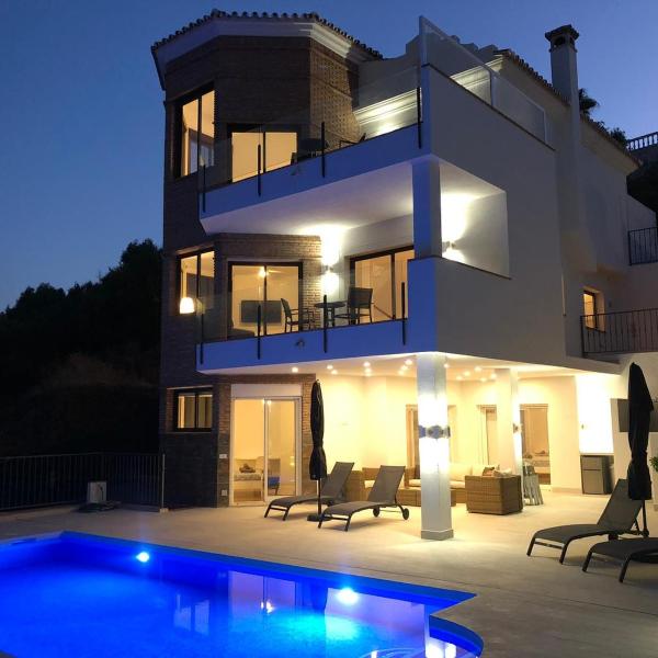 Luxury Villa for 12 people