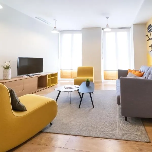 Morar Apartments Malasaña، فندق في مدريد