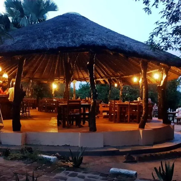 Red Chilli Rest Camp, hotel v destinaci Murchison Falls National Park