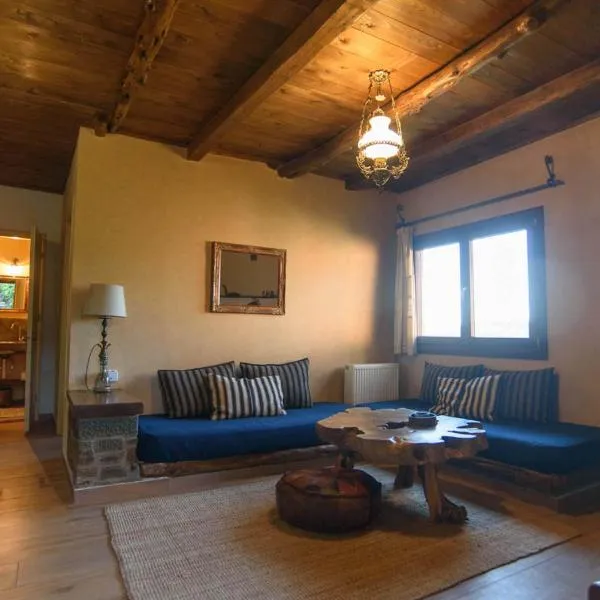 Οικίες Κατώγι, ξενοδοχείο στα Πράμαντα