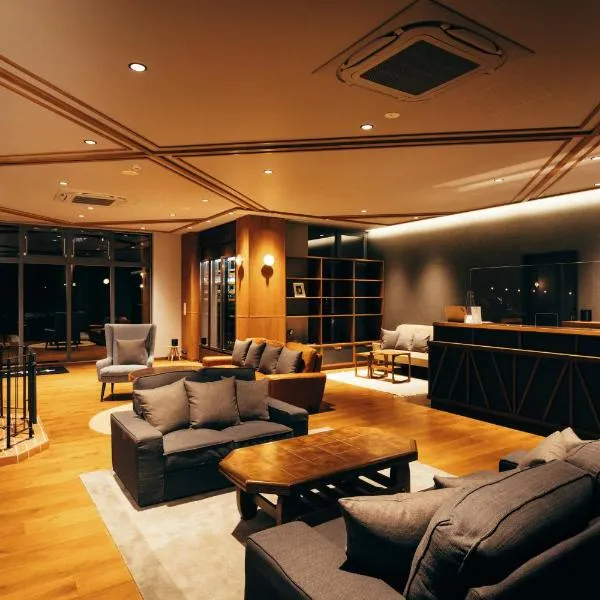 HOTEL KARUIZAWA CROSS, hotel Karuizavában