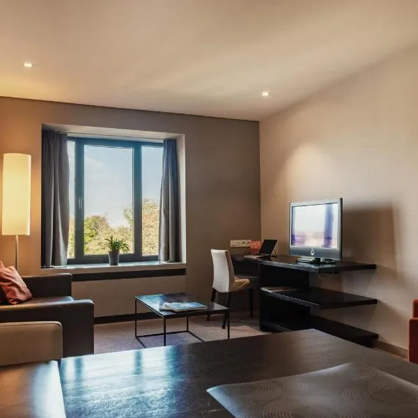 Castelnou Aparthotel, hotel in Ghent