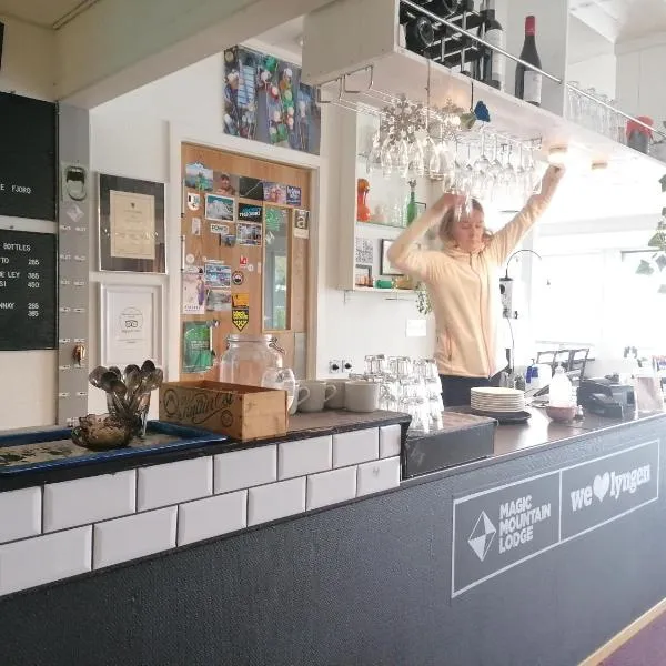 Magic Mountain Lodge - Lyngen, hotel di Lyngseidet