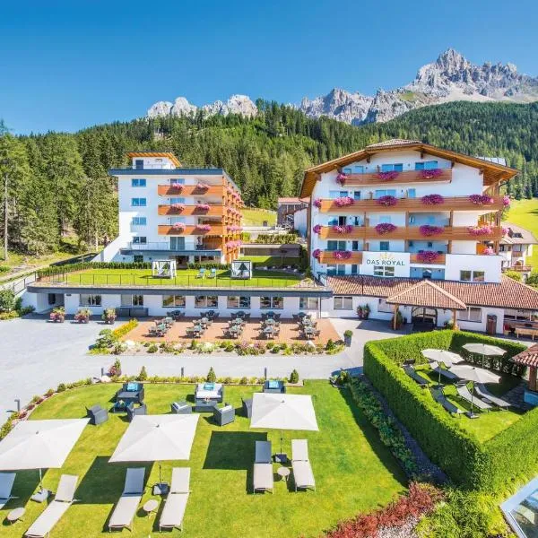 Hotel DAS ROYAL in Obereggen, hotell i Obereggen