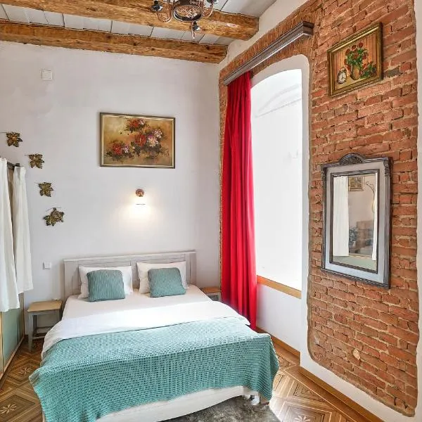 1881 Brasov old town apartments, hotel in Braşov