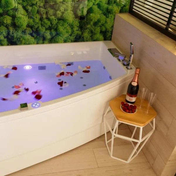 Luxury apartments «Love Story», hotel in Ivano-Frankivsʼk