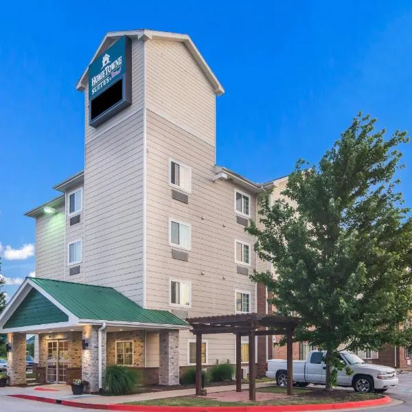 HomeTowne Studios & Suites by Red Roof Bentonville, hotel v destinaci Bentonville