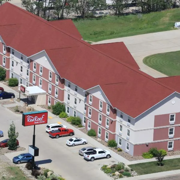 Red Roof Inn & Suites Dickinson, hotel sa Dickinson