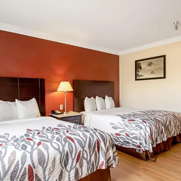 Red Roof Inn & Suites Monterey, hôtel à Monterey