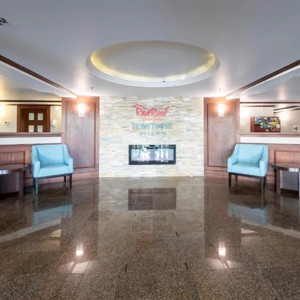 HomeTowne Studios by Red Roof Wilmington - New Castle, hotel em New Castle