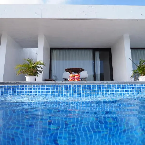 Blue Suites Hanamuro on the beach, hotel a Zamami