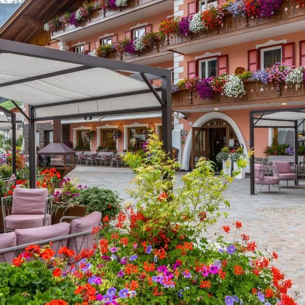 Hotel La Serenella, hotel v Moeni