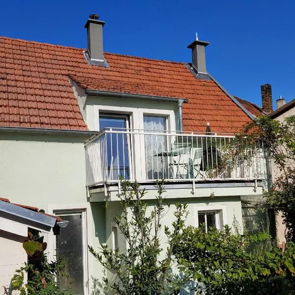 Ferienhaus Am Schildberg, hotel v destinaci Sulzheim
