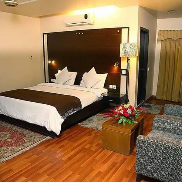 Hira Guest House, hotel in Karachi
