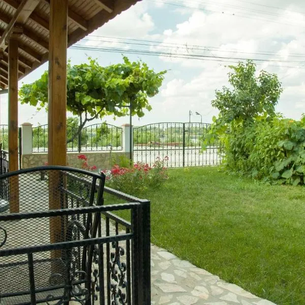 Къща за гости Лодката, hotel in Tutrakan