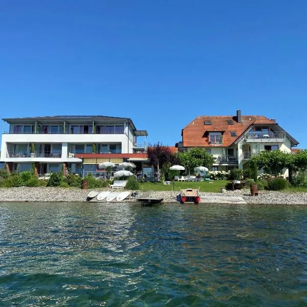 Strandhaus Eberle, hotel v destinaci Immenstaad am Bodensee