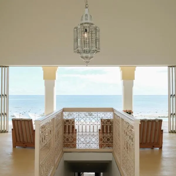 Riad Lamp, hotel in Nanjo
