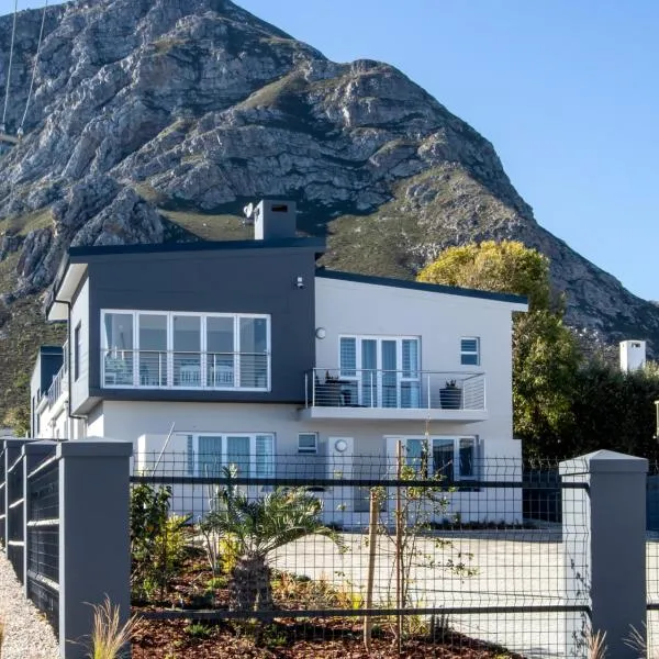Whale Coast Ocean Villa, hotel in Hermanus