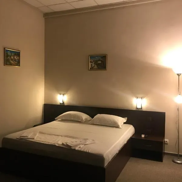 Casa IDA 1896、ガラツィのホテル