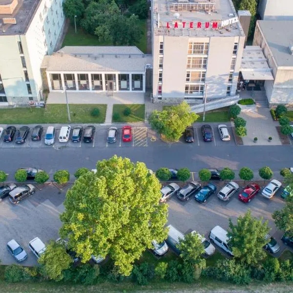 Hotel Laterum, hotel in Pécs