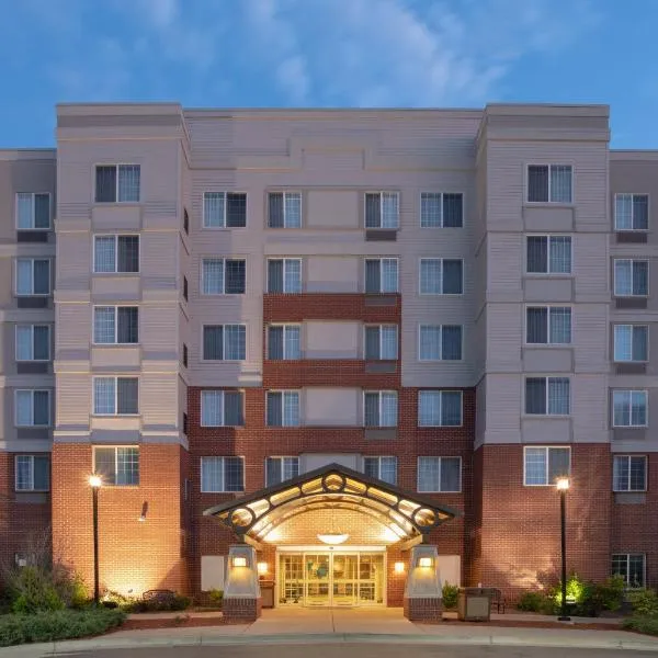 Staybridge Suites Denver International Airport by IHG, hotel in Denver