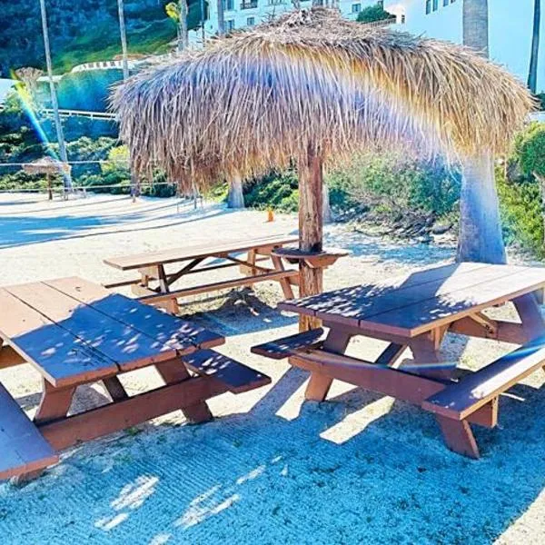 Hamilton Cove-Boho Chic Villa w/Golf Cart...No pets., hotel in Avalon