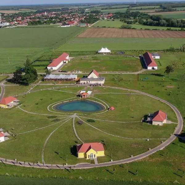 Chalets Franciska Major, Pro Village, hotel v destinaci Sopronkövesd