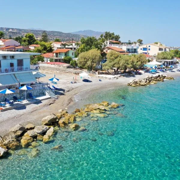 Spacious apartment on the beachfront, hôtel à Melíssion