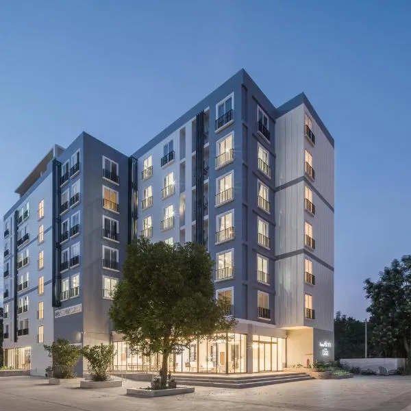 Tree Tara hotel, hotel in Lampang