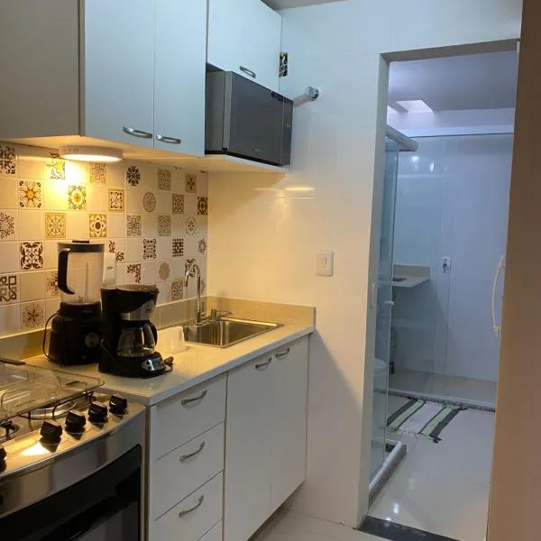 Moderno e pratico apt de dois quartos em Stella Maris, hotel em Salvador