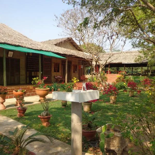 Phuong Thao Homestay, hotel in Vĩnh Long