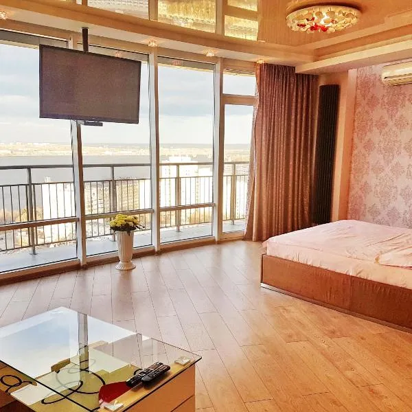 Best Apartments in Most City, River View, hotel in Dnipro