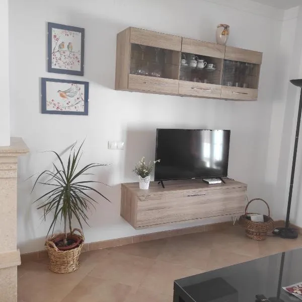 Casa nueva en Urbanización la Biznaga, hotel in Sierra de Yeguas