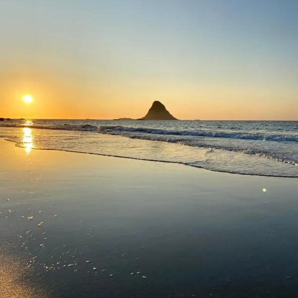 Midnattsol rom og hytter, hotel in Bleik