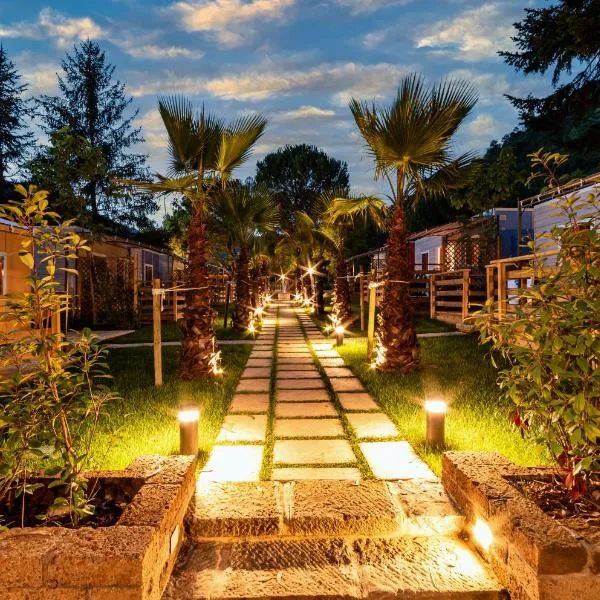 Delle Rose Camping & Glamping Village, ξενοδοχείο σε Isolabona