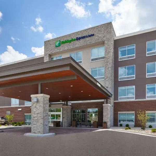 Holiday Inn Express & Suites - Grand Rapids Airport - South by IHG, hotel in Grand Rapids