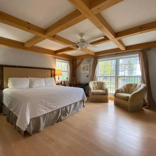 Timber House Resort, hotel in Brighton