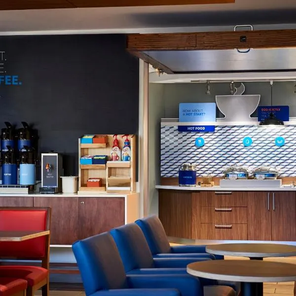 Holiday Inn Express & Suites - Madison West - Middleton by IHG、ミドルトンのホテル