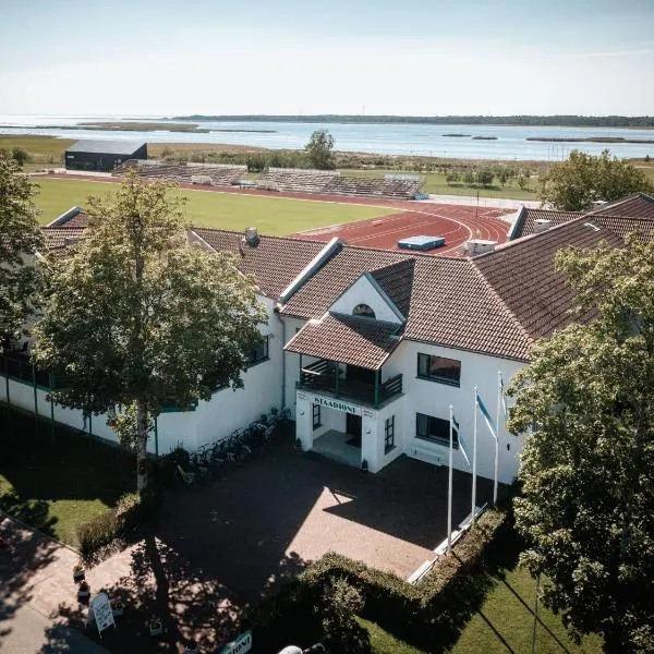 Staadioni Hotel, hotell i Kuressaare