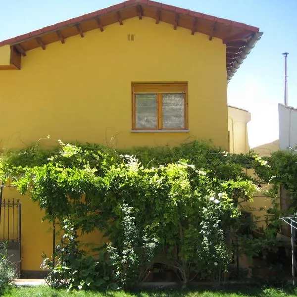 Casa Rural Casa Juli, Hotel in Arguedas