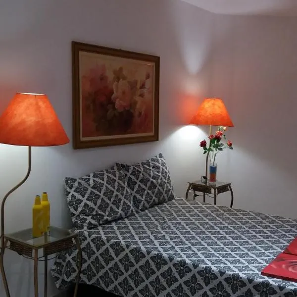 CASACOMPART itapuã, hotel in Salvador