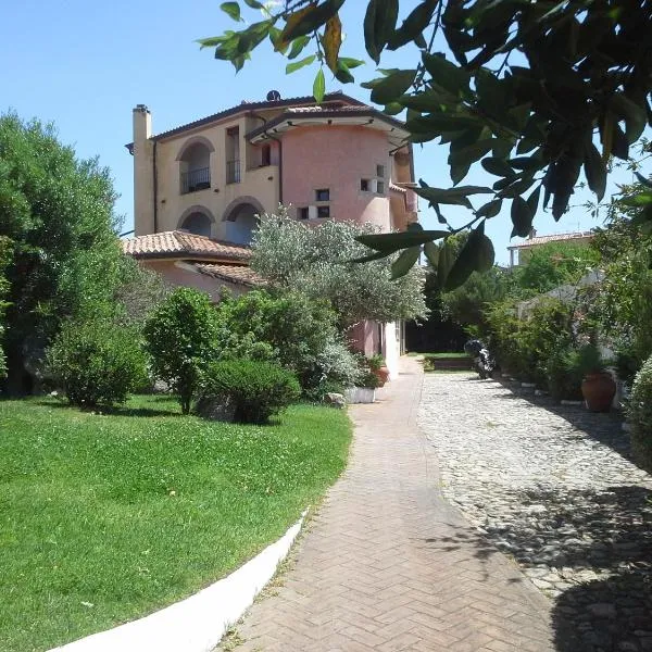 Locanda Tipica Sa Corte, hôtel à Oliena