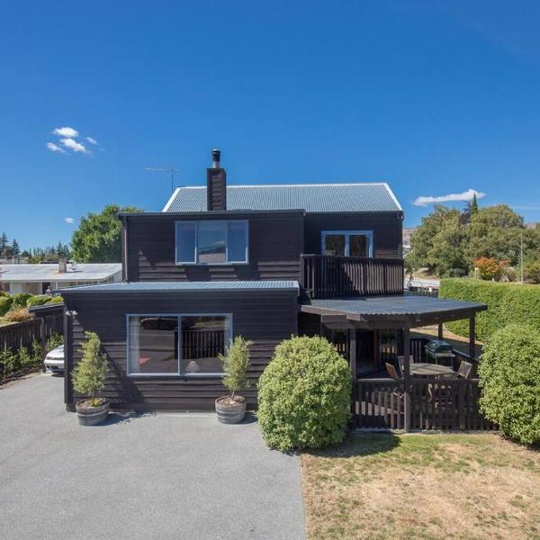 Central Wanaka 2 Bedroom Retreat