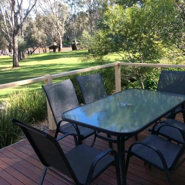 Winbi River Resort Holiday Rentals, hotel v destinaci Moama
