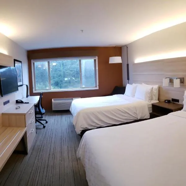 Holiday Inn Express Fort Bragg by IHG, hotel in Fort Bragg