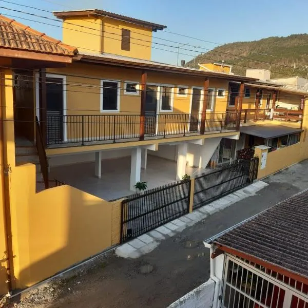 Pousada Residencial Caroa, hotel in Florianópolis